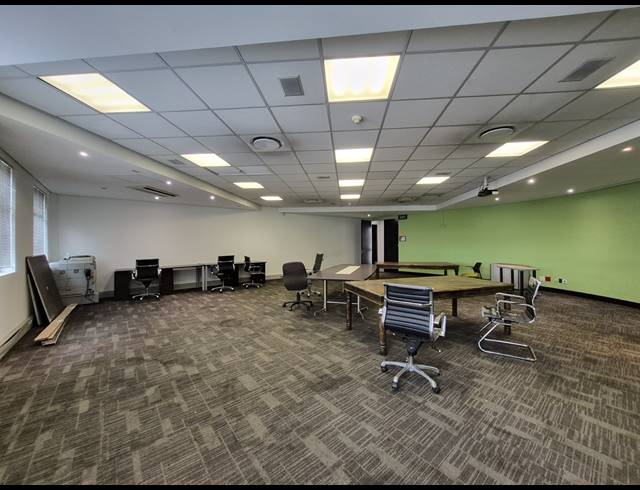 105M² OFFICE TO LET IN SUNNINGHILL
